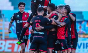 Melgar Domina en el Cierre del Torneo Apertura: Victoria 3-1 sobre Garcilaso Consolidada por una Actuación Estelar